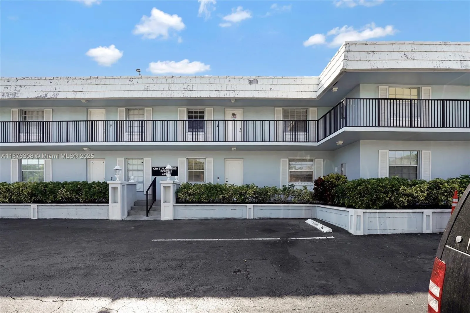 4291 NW 9th Ave, #104
