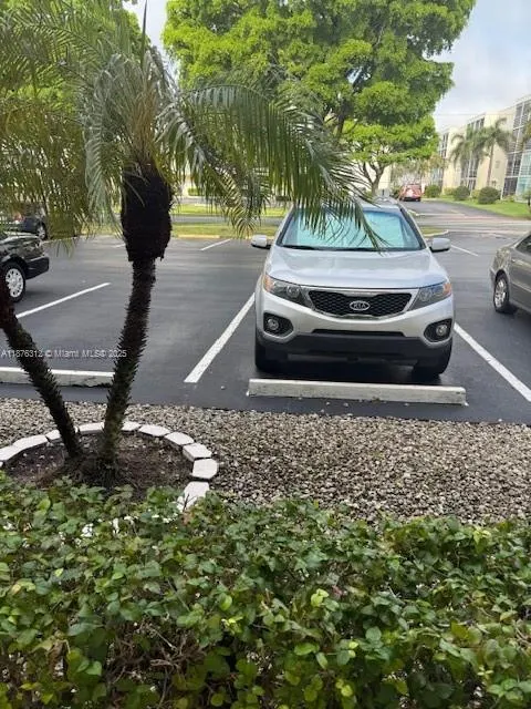 1025 SE 4th Ave, #101