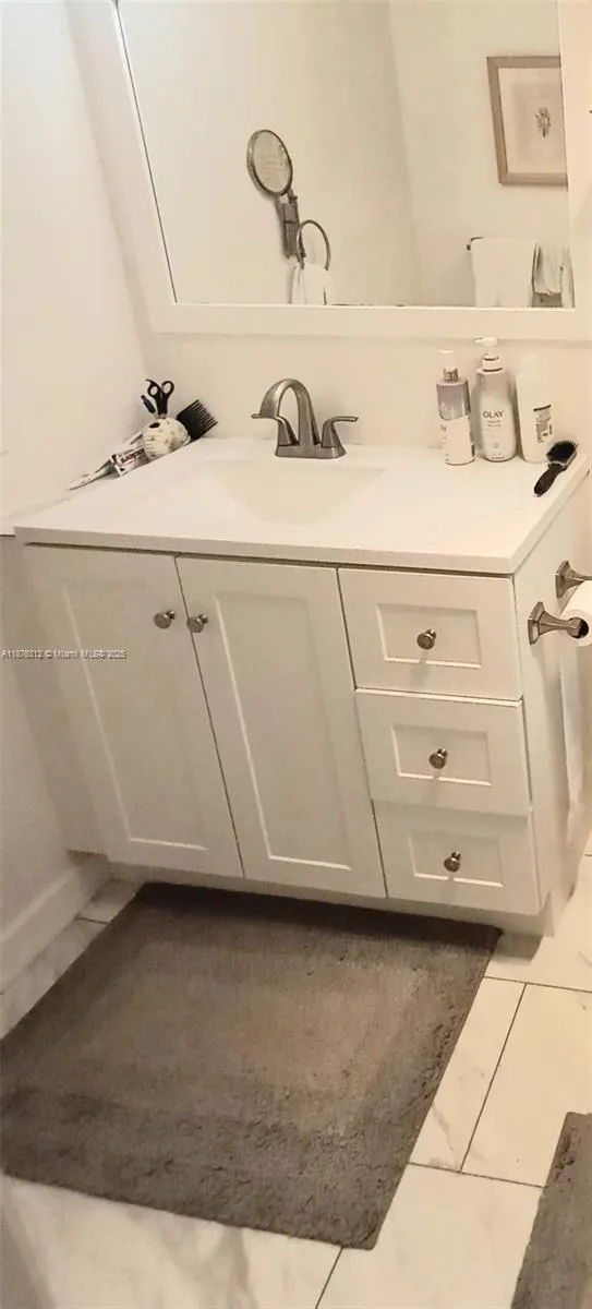 1025 SE 4th Ave, #101