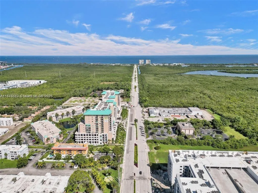 1025 SE 4th Ave, #101