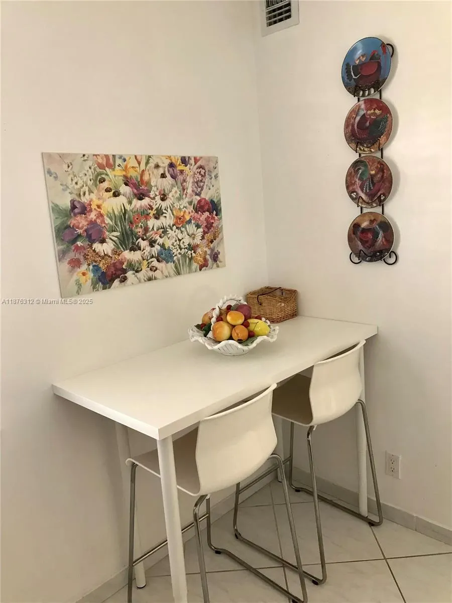 1025 SE 4th Ave, #101