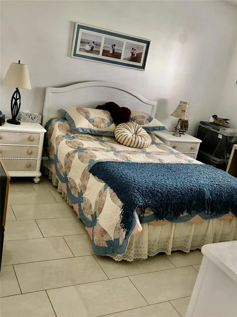 1025 SE 4th Ave, #101