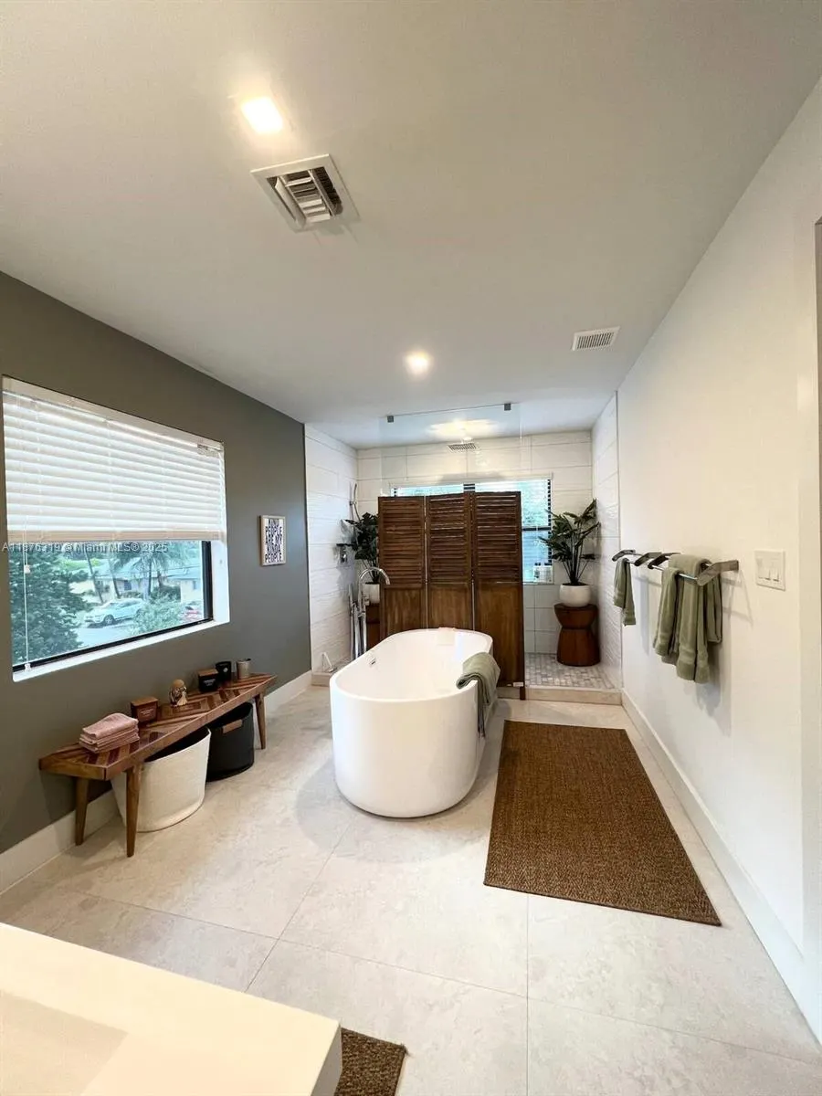 808 SW 29th St