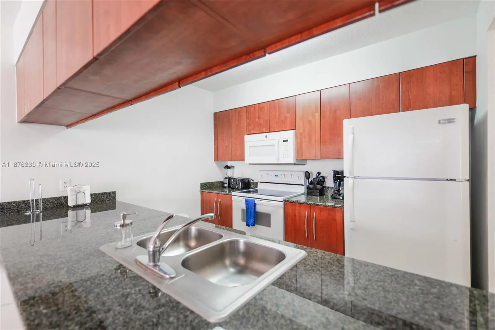 1200 Brickell Bay Dr, #1720