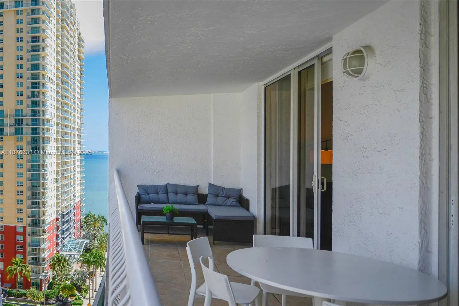 1200 Brickell Bay Dr, #1720