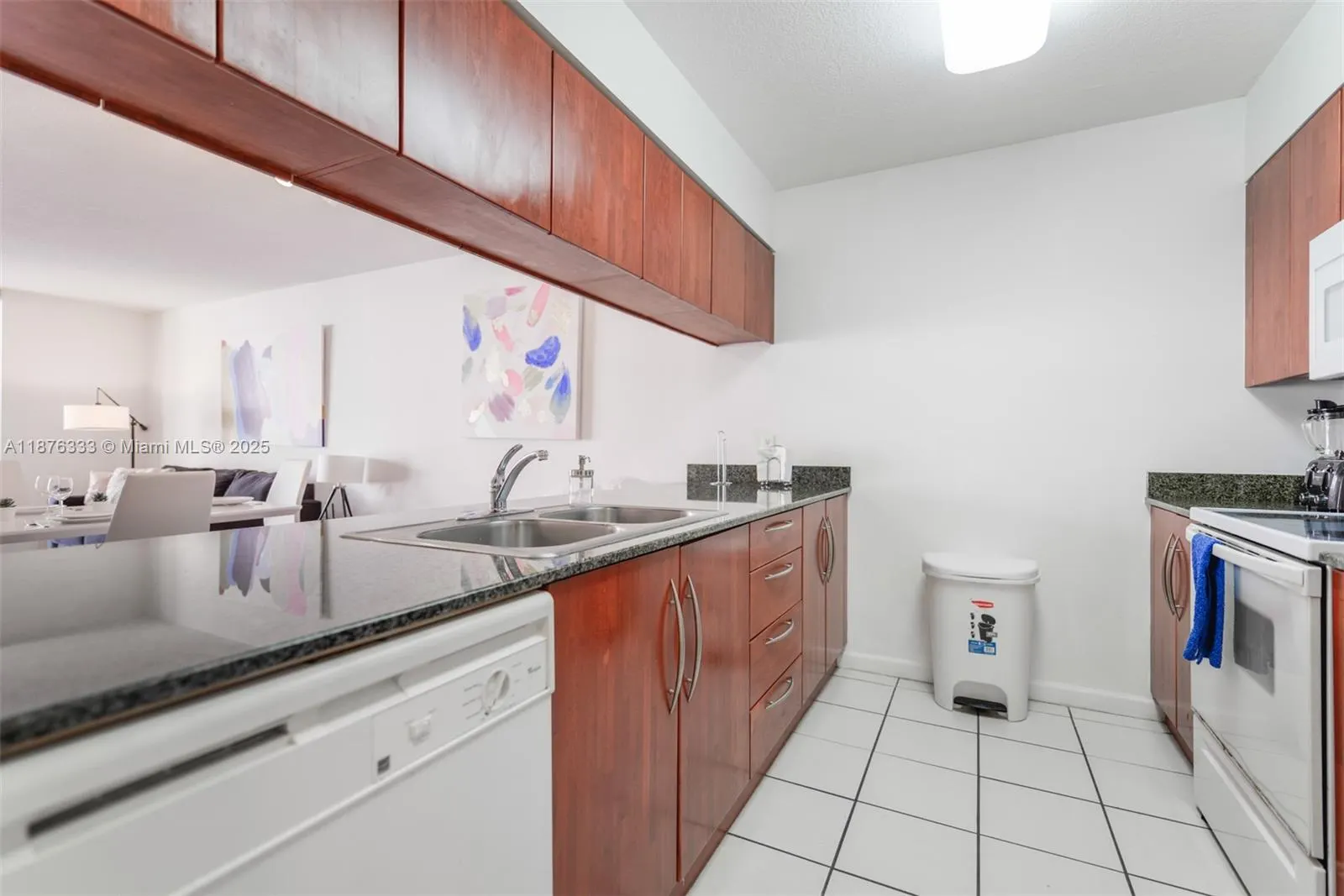1200 Brickell Bay Dr, #1720