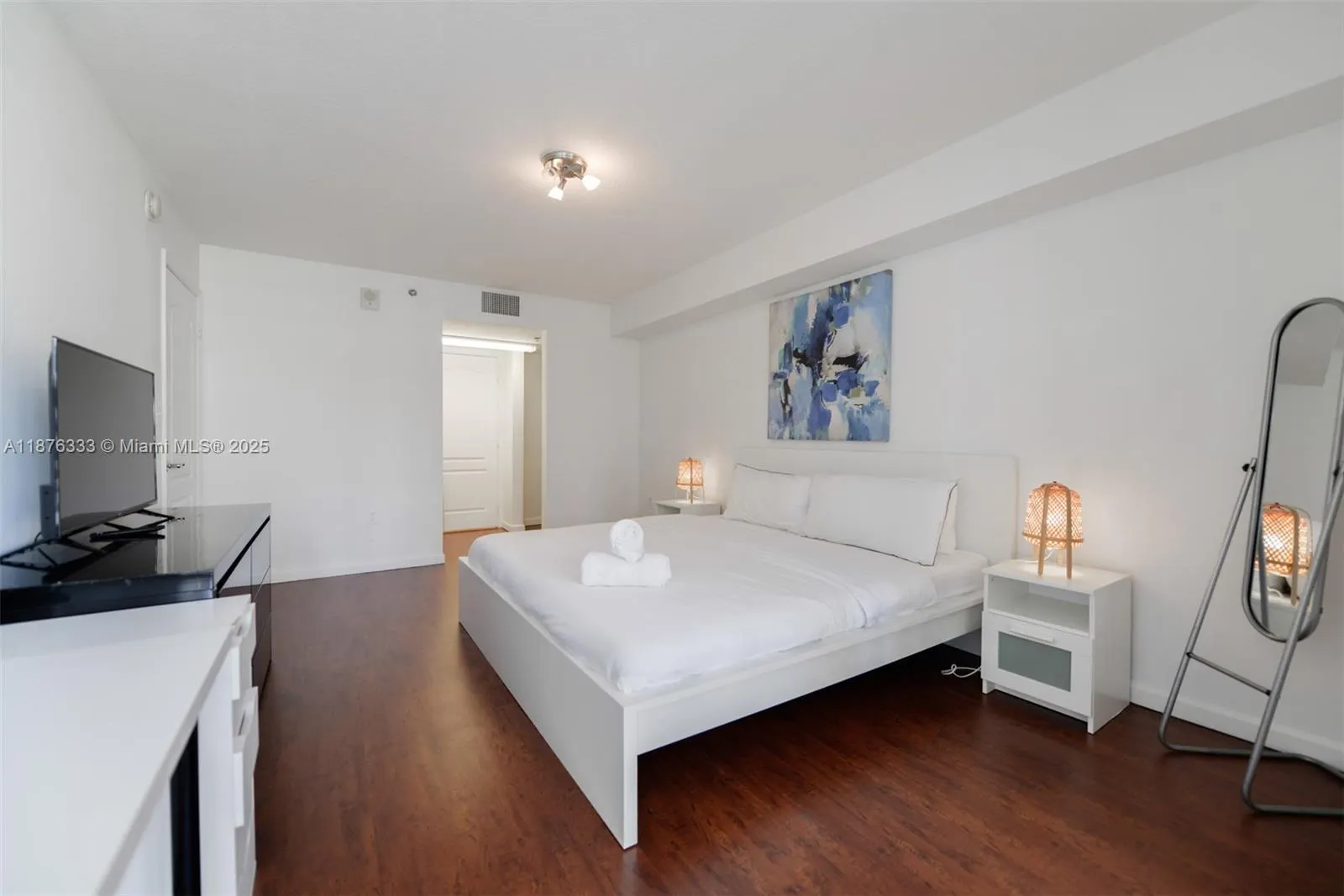 1200 Brickell Bay Dr, #1720