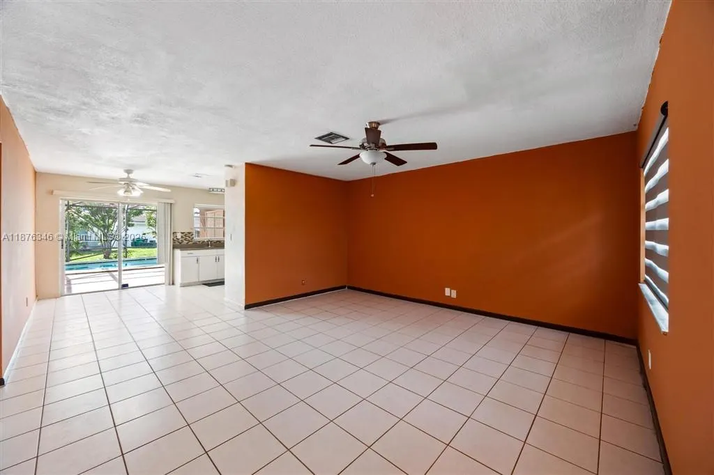 5710 NW 87th Ter