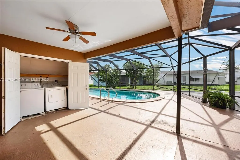 5710 NW 87th Ter