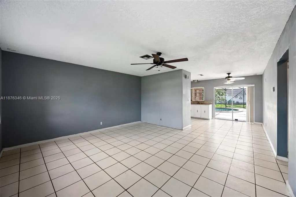 5710 NW 87th Ter