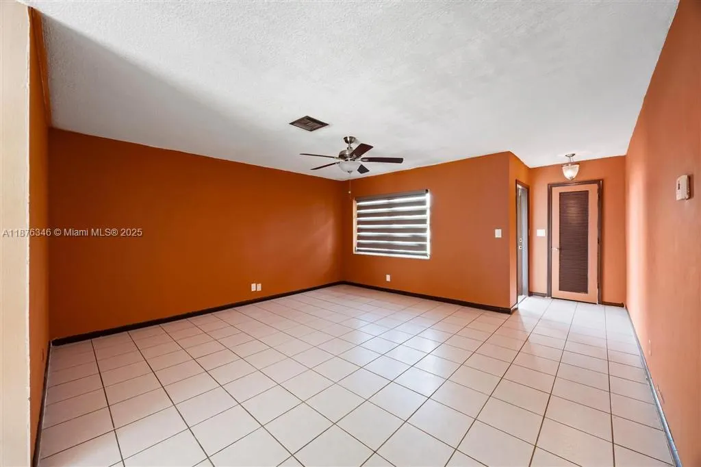 5710 NW 87th Ter