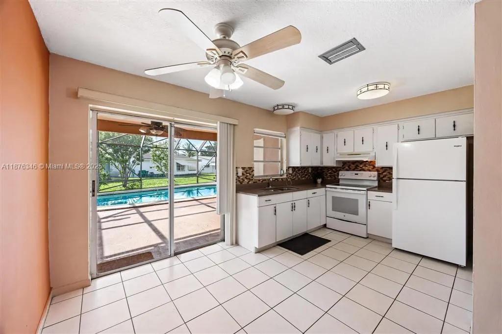 5710 NW 87th Ter