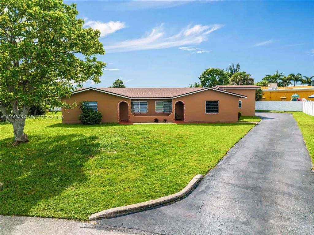 5710 NW 87th Ter
