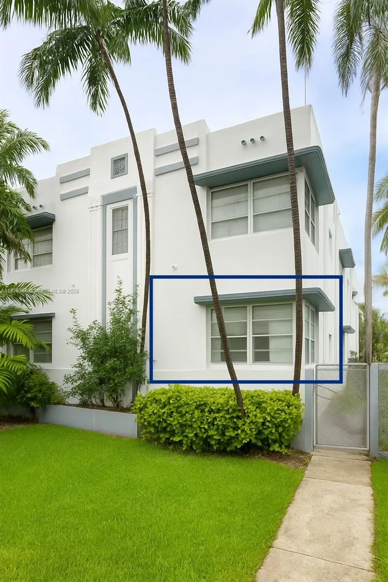 1557 Meridian Ave, #105