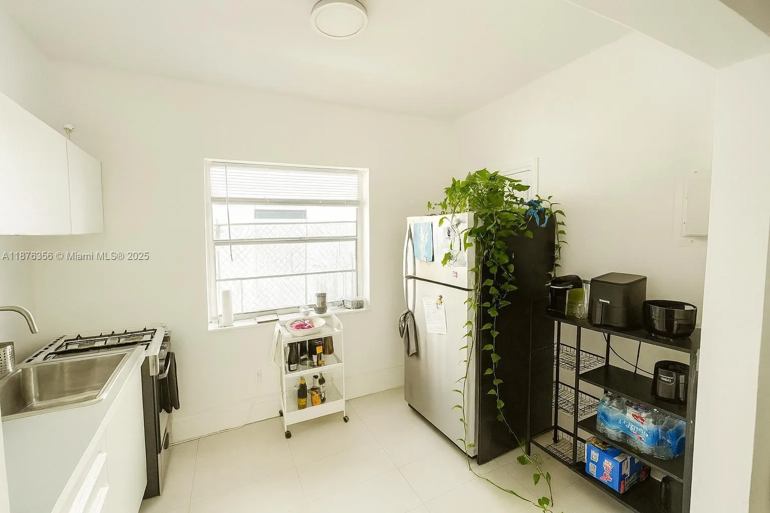 1557 Meridian Ave, #105