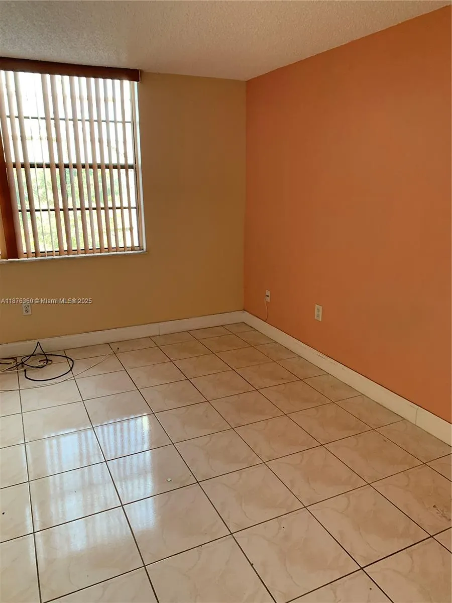 9440 Fontainebleau Blvd, #513