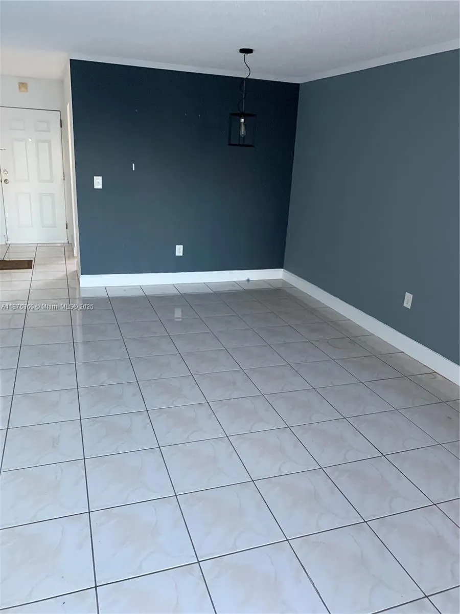9440 Fontainebleau Blvd, #513