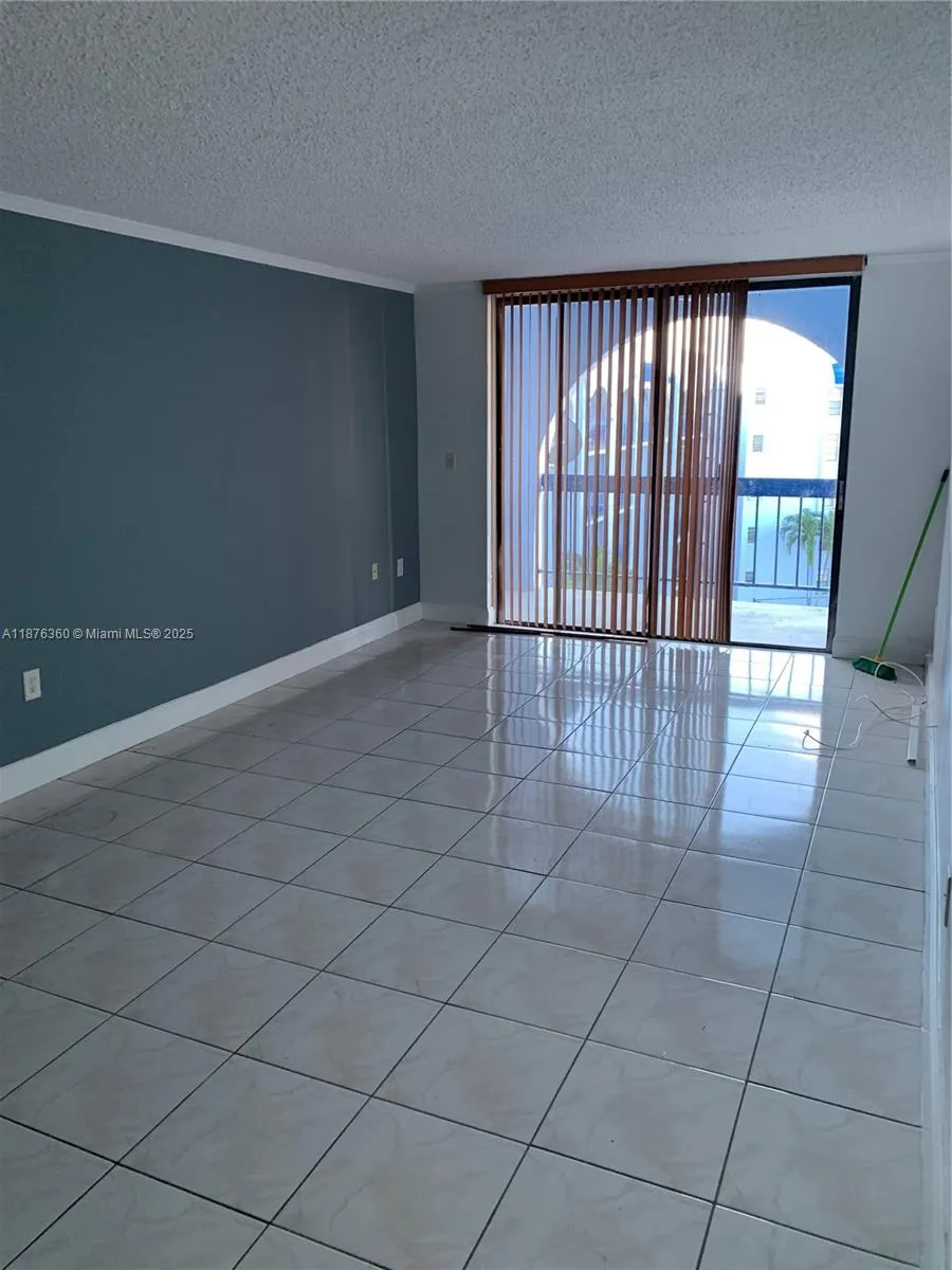 9440 Fontainebleau Blvd, #513