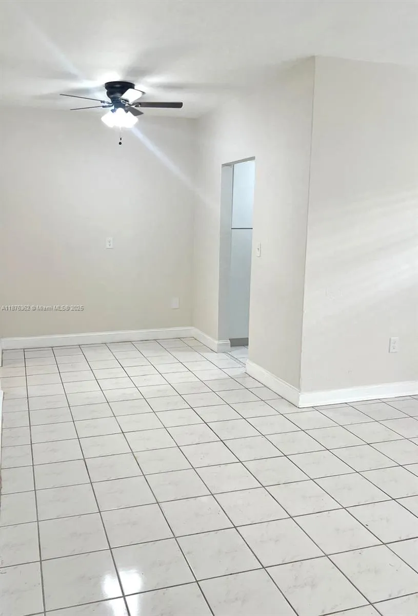 7510 Carlyle Ave, #3