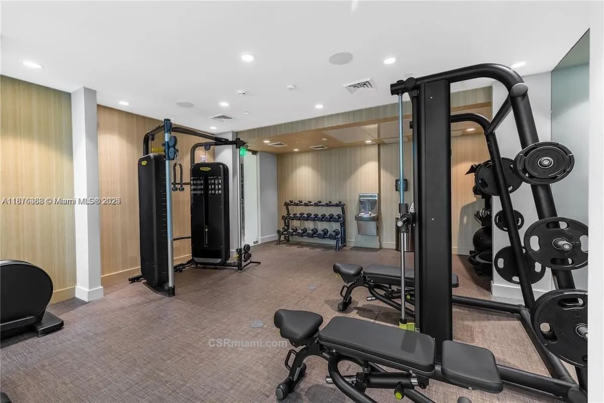 17550 Collins Ave, #1003