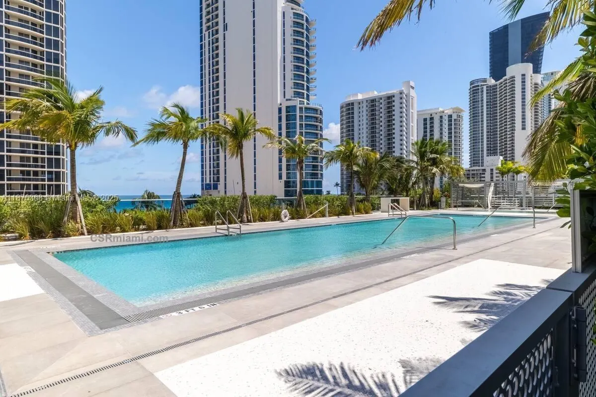 17550 Collins Ave, #1003