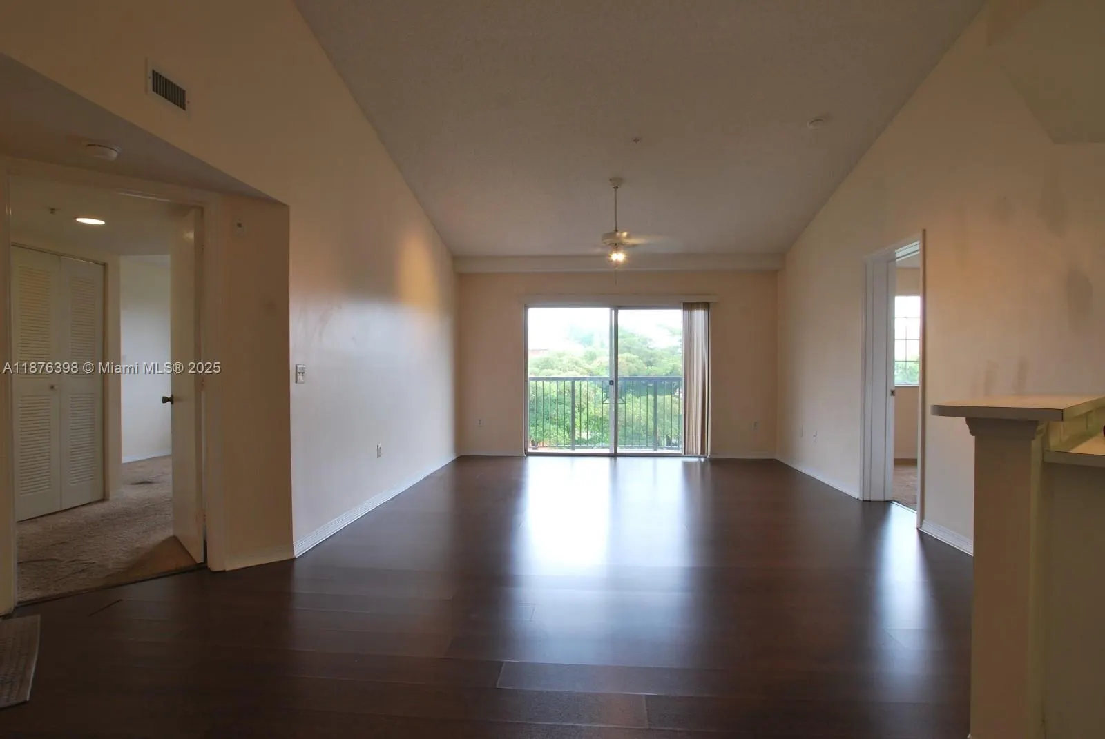 4175 N Haverhill Rd, #911