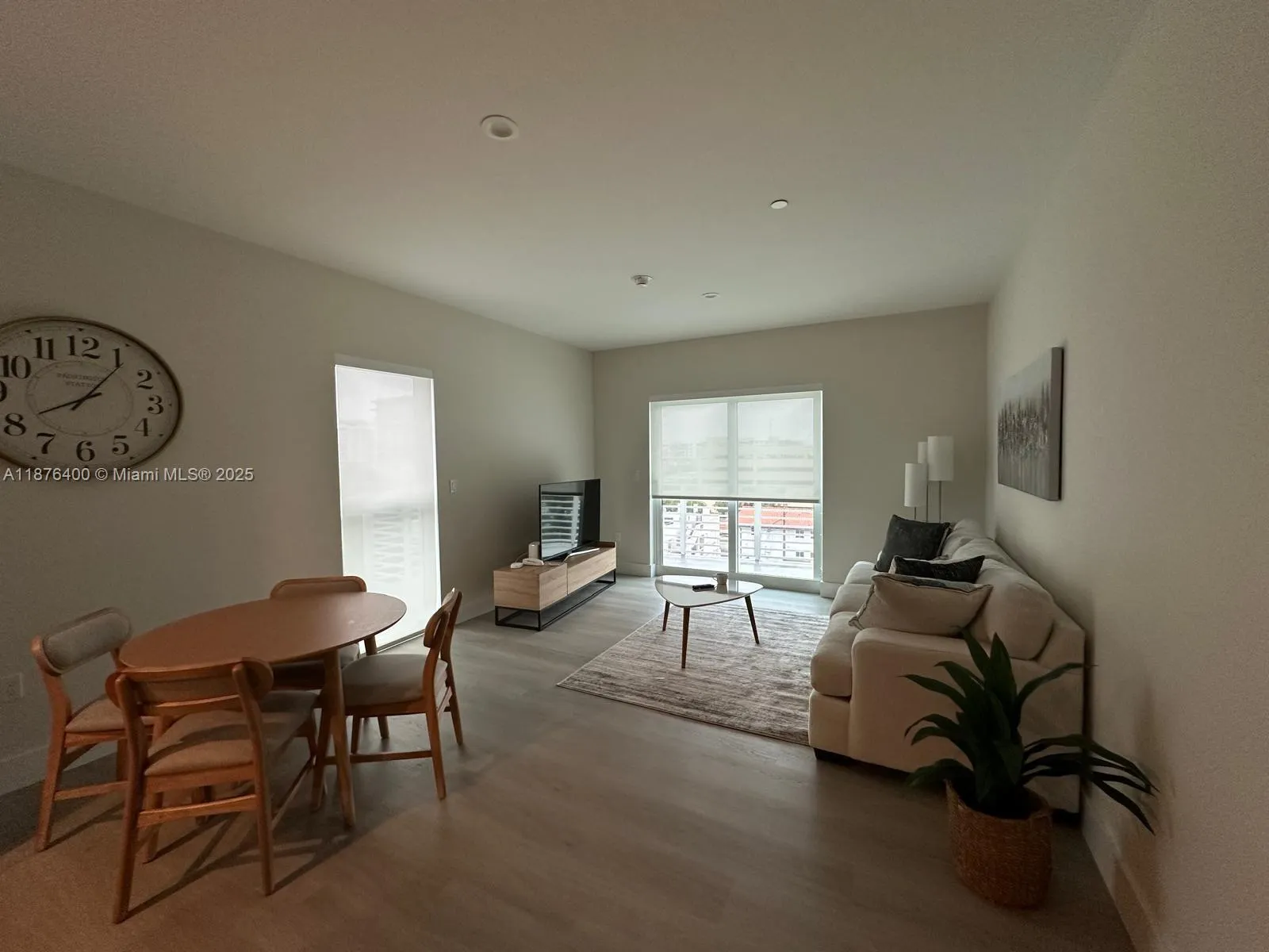 1938 Jackson St, #502
