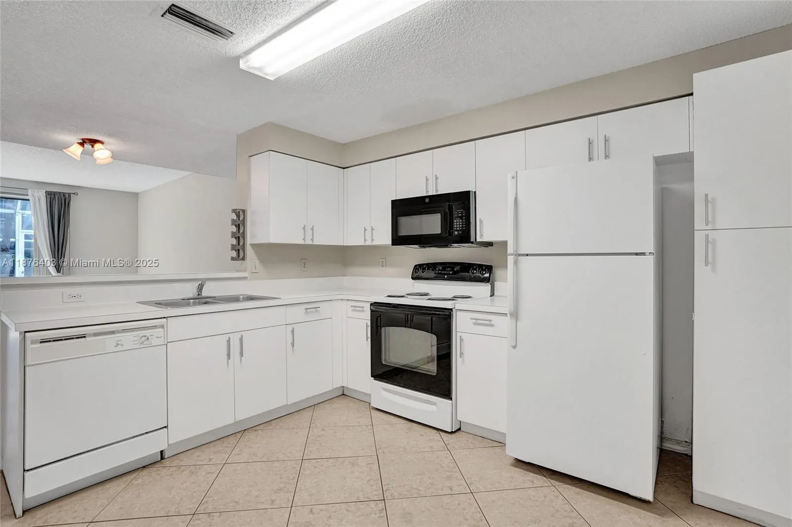 1210 Sorrento Dr, #1210