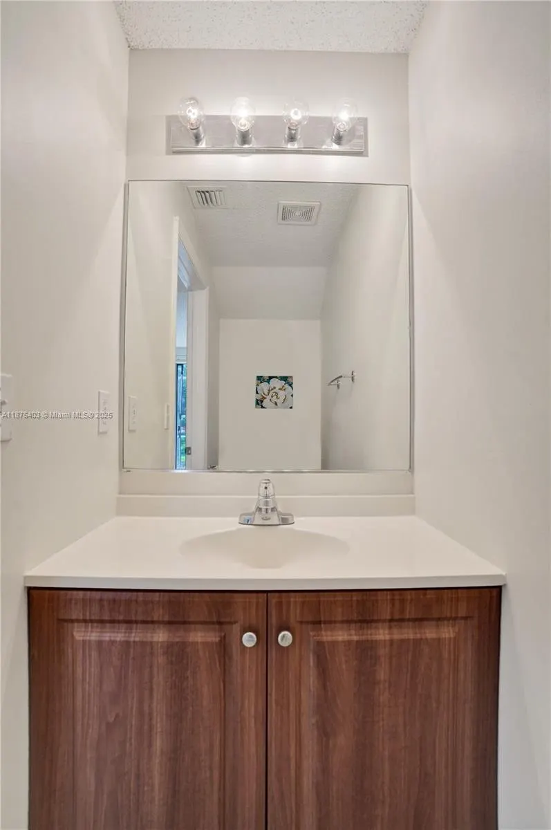 1210 Sorrento Dr, #1210