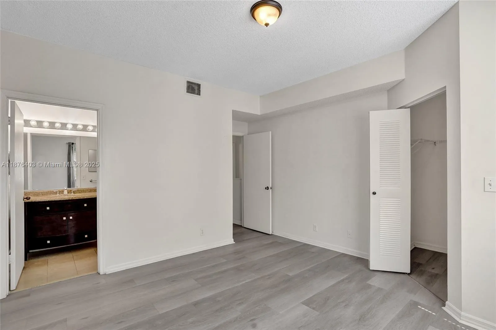 1210 Sorrento Dr, #1210