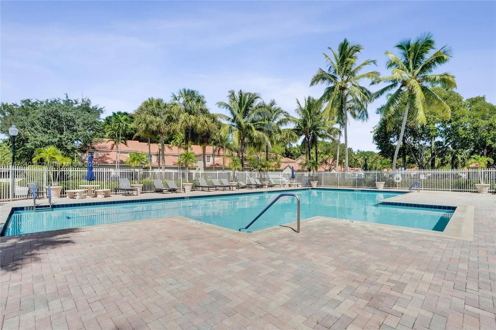1210 Sorrento Dr, #1210