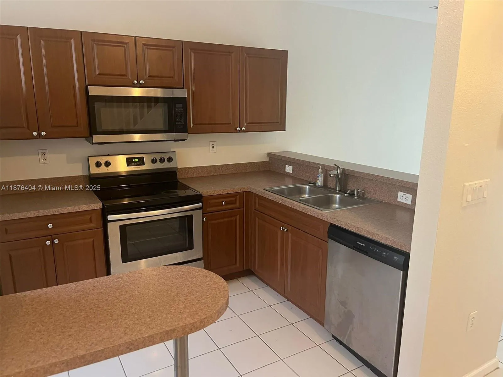 17349 NW 7th Ave, #1006