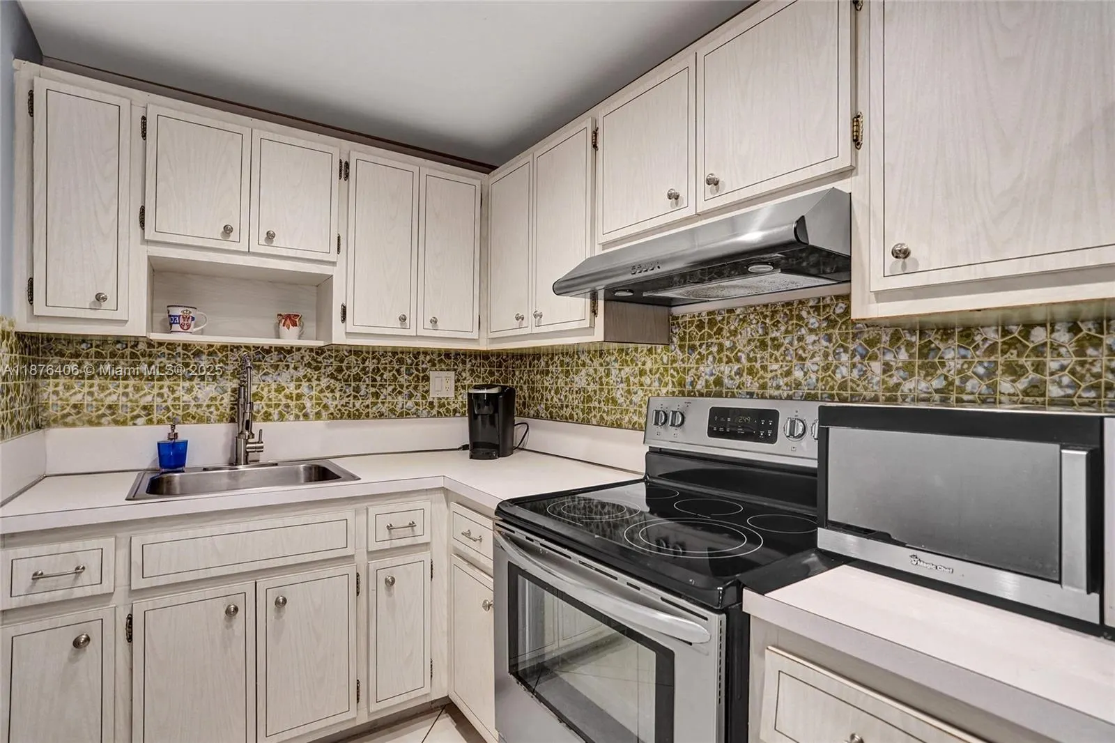 900 NE 18th Ave, #403