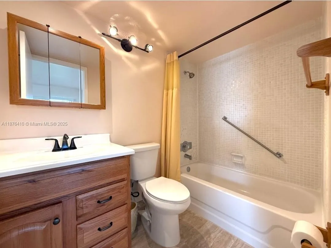 407 Brittany I, #407