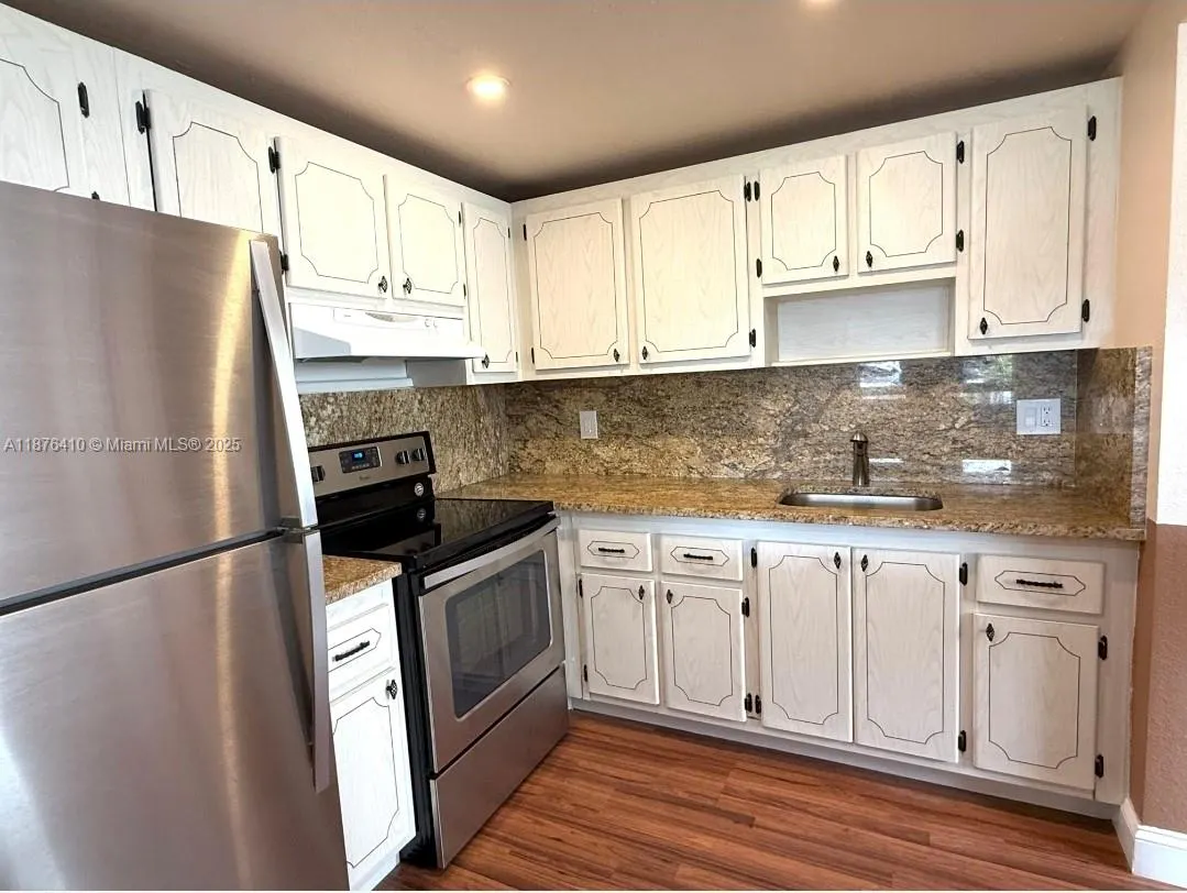 407 Brittany I, #407
