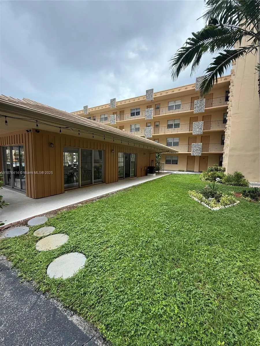 2145 Pierce St, #118