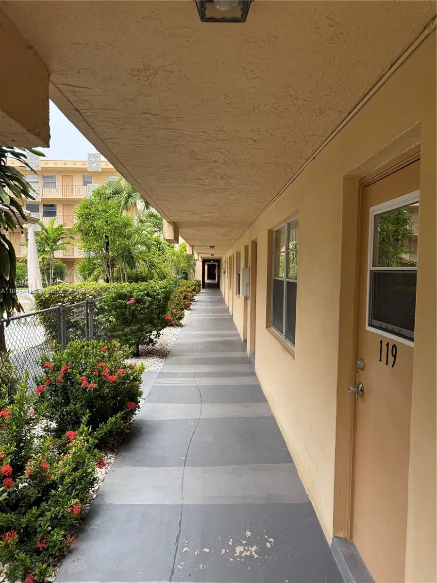 2145 Pierce St, #118