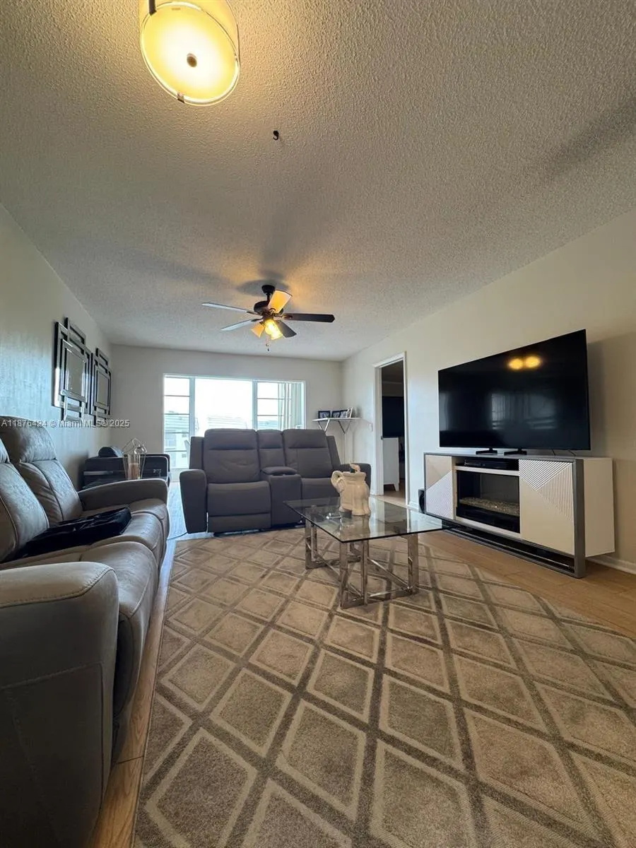 8305 Sunrise Lakes Blvd, #312