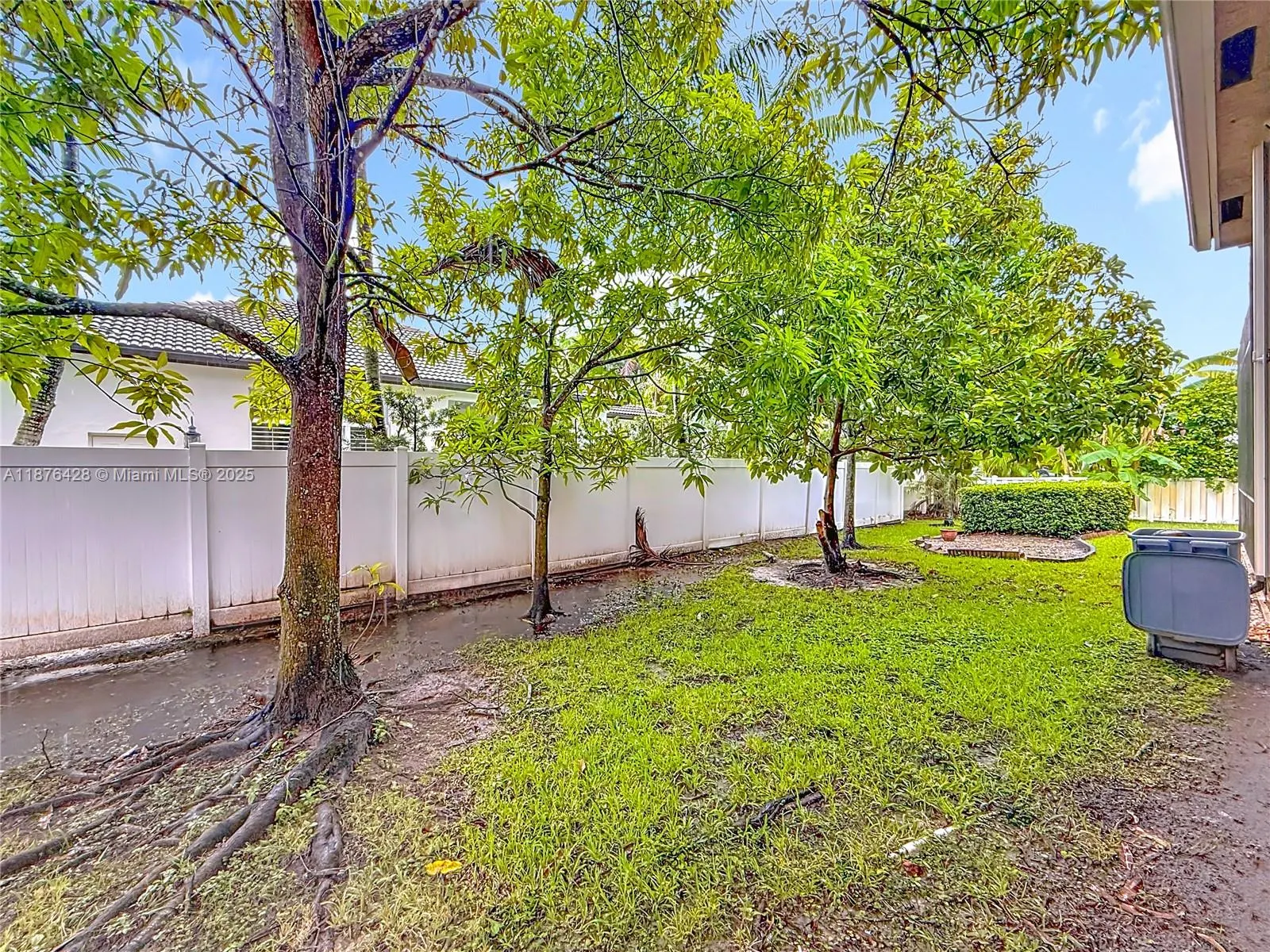 15957 SW 14th St, #0