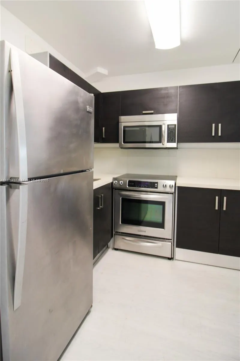 319 Newport V, #319