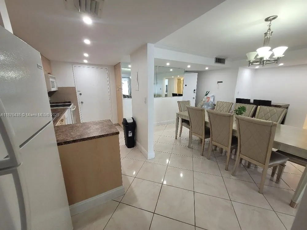 18081 Biscayne Blvd, #1102