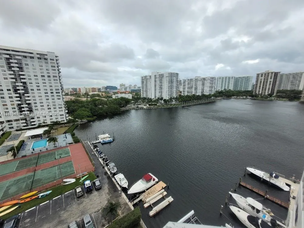 18081 Biscayne Blvd, #1102