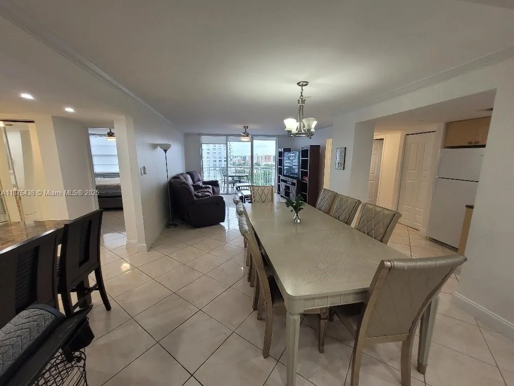 18081 Biscayne Blvd, #1102