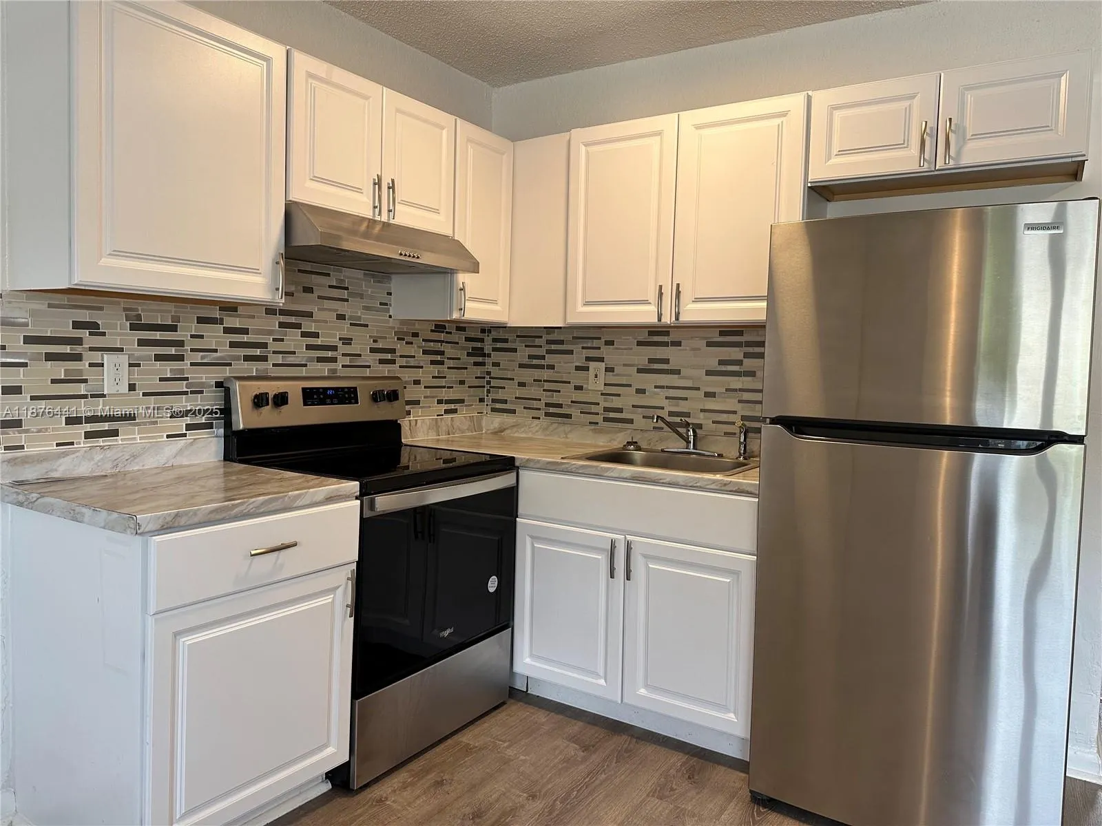3660 NE 11th Ave, #2