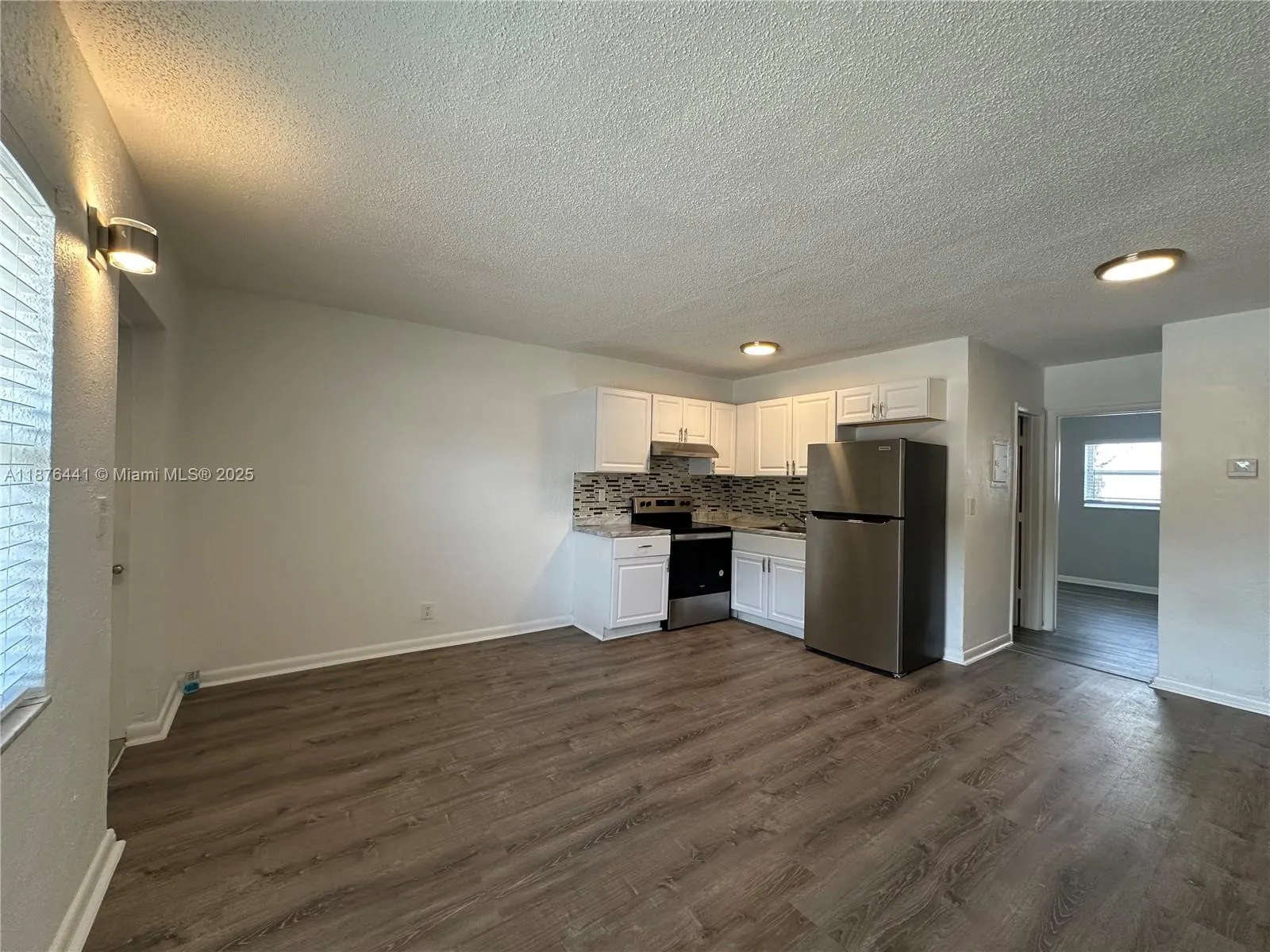 3660 NE 11th Ave, #2