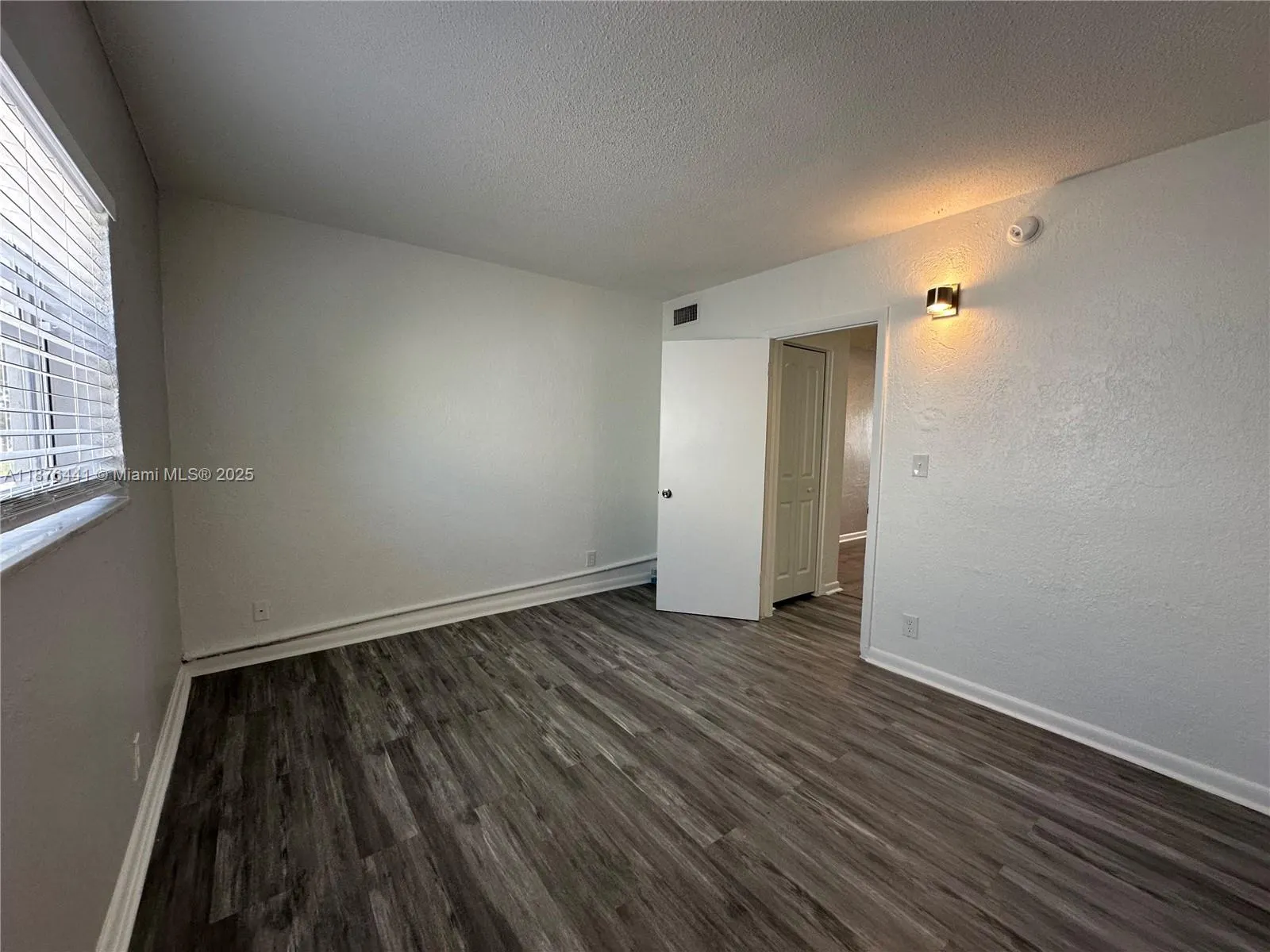 3660 NE 11th Ave, #2