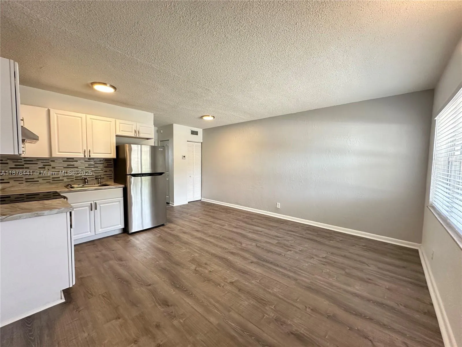3660 NE 11th Ave, #2