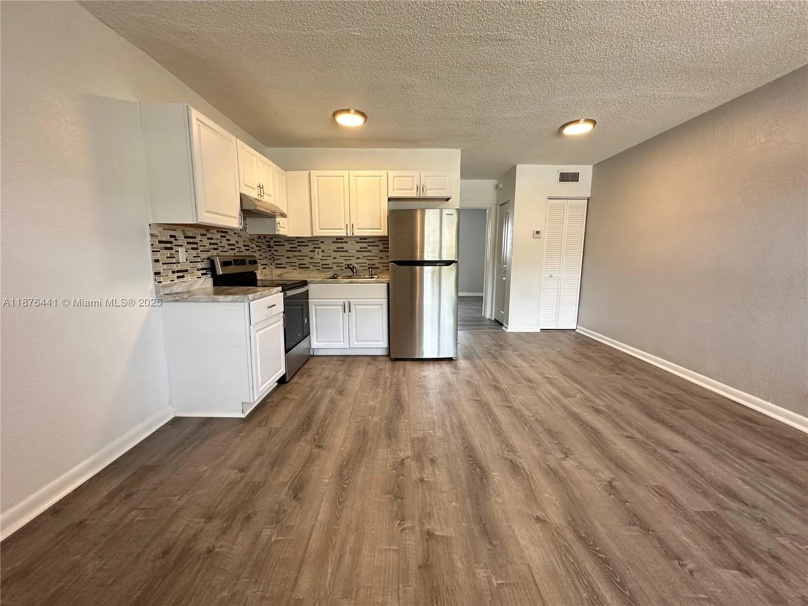 3660 NE 11th Ave, #2