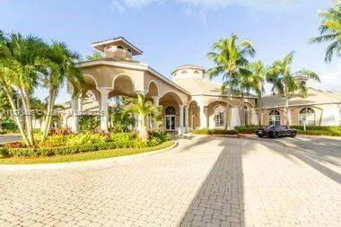 8525 Pine Cay