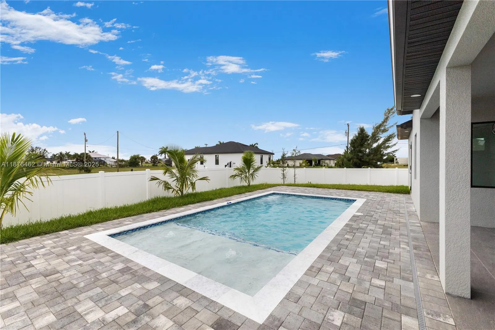 4330 NW 34th St